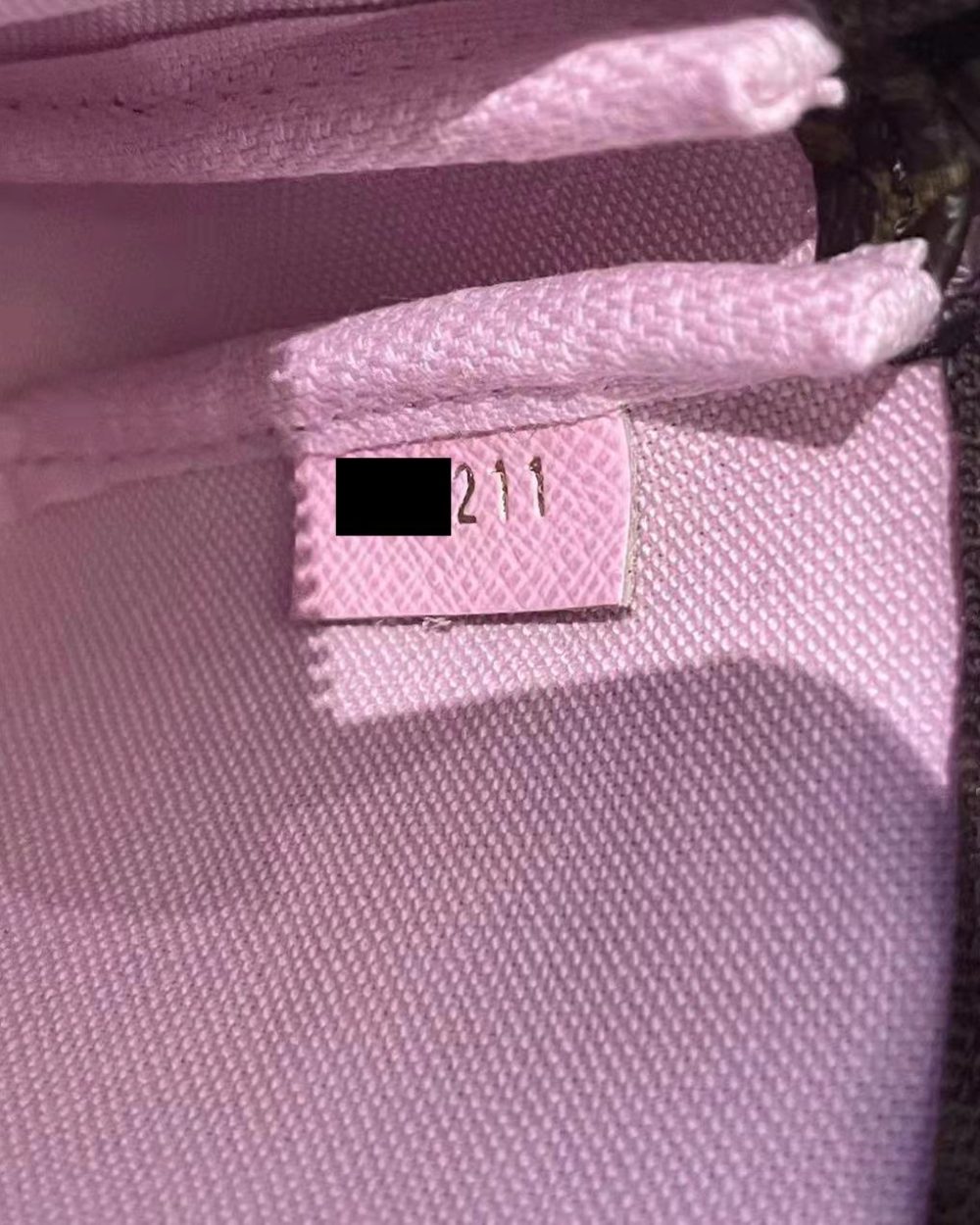 AAA Replica Louis Vuitton LV MINI POCHETTE CHRISTMAS LIMITED 2021