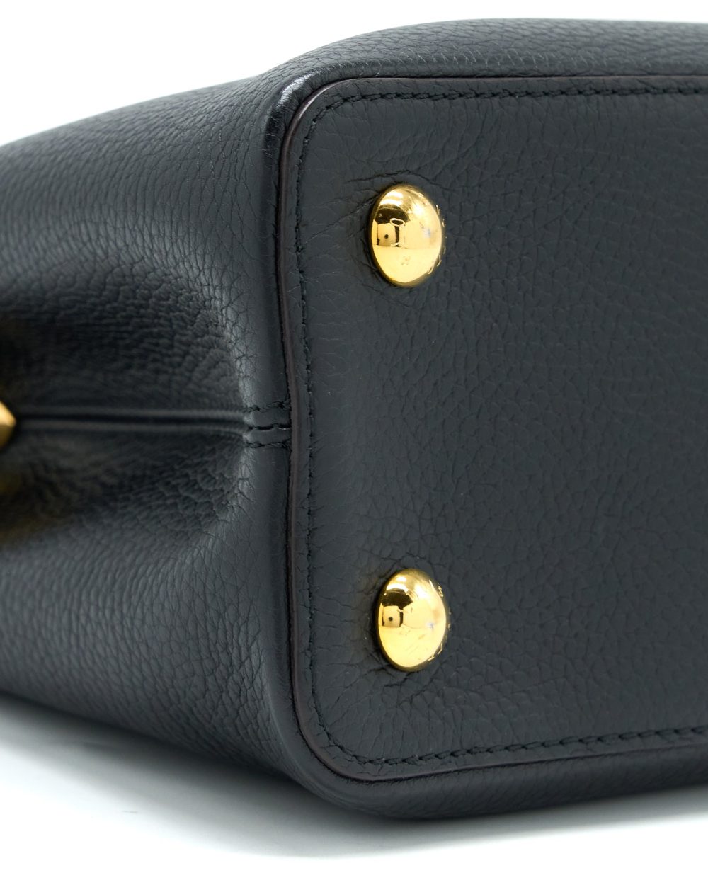 AAA Replica Louis Vuitton LV CAPUCINES MM TAURILLON BLACK GHW