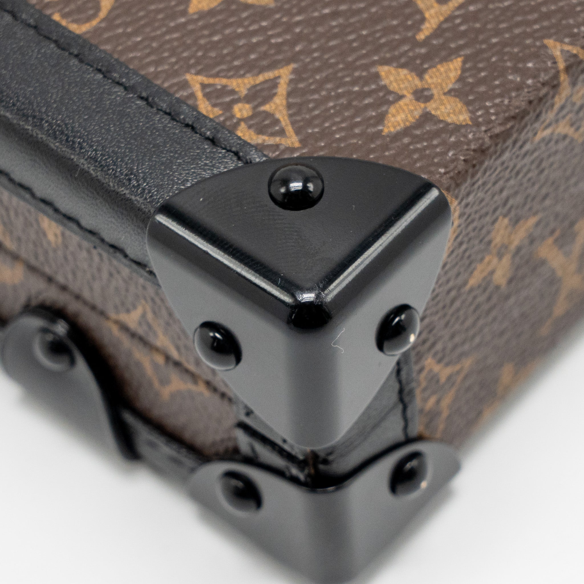 AAA Replica Louis Vuitton LV PETITE MALLE MONOGRAM CANVAS/SMOOTH CALFSKIN GHW