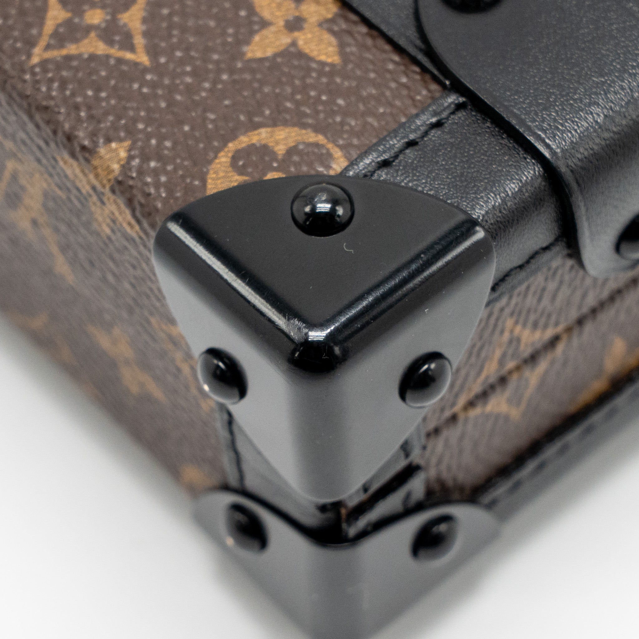 AAA Replica Louis Vuitton LV PETITE MALLE MONOGRAM CANVAS/SMOOTH CALFSKIN GHW