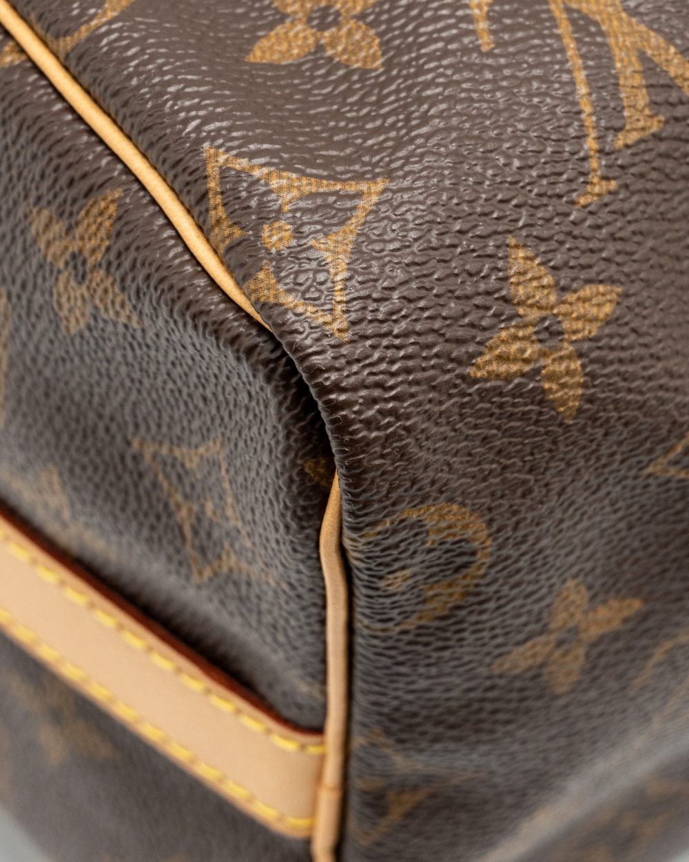 AAA Replica Louis Vuitton LV SPEEDY BANDOULIERE 25 MONOGRAM CANVAS GHW