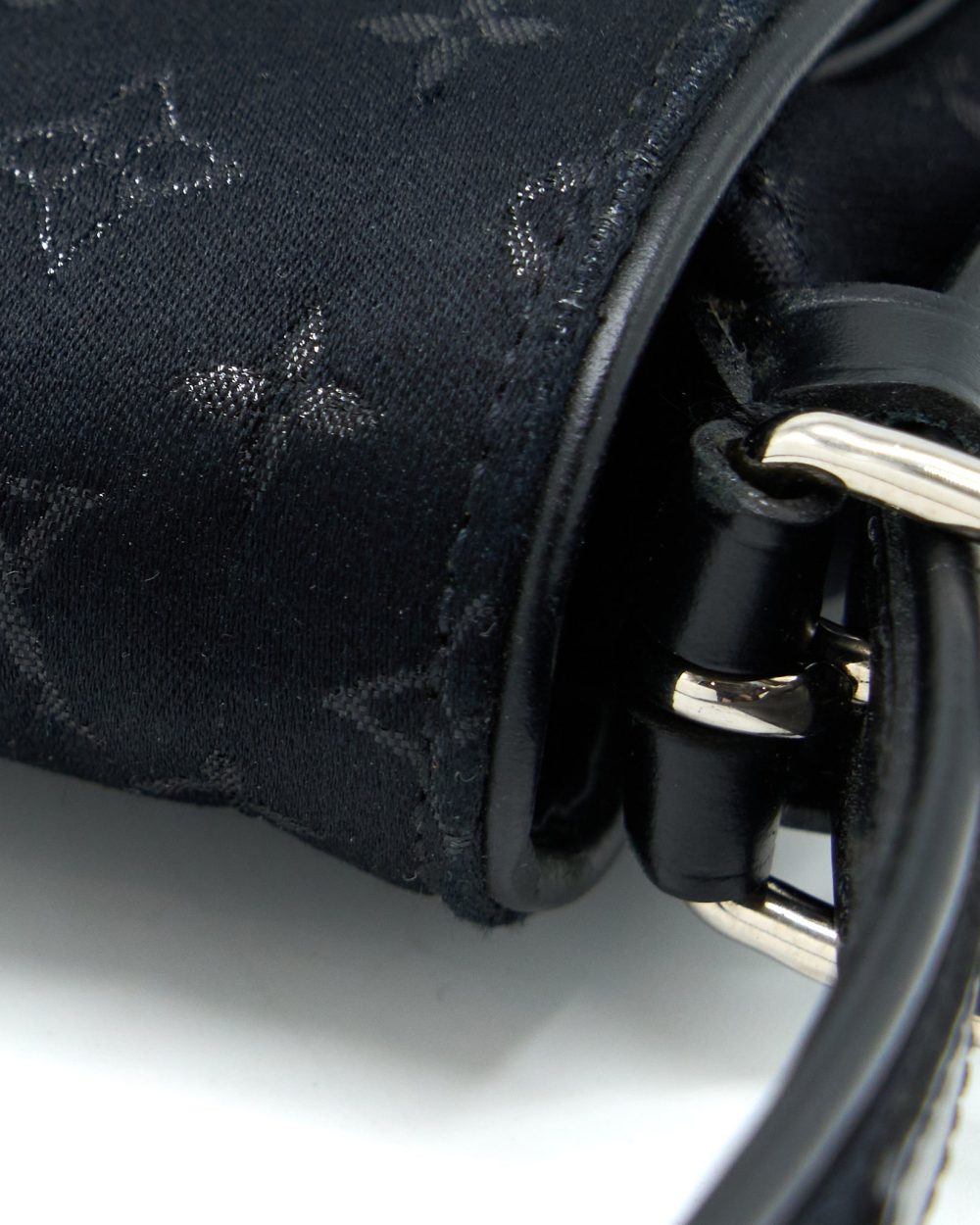AAA Replica Louis Vuitton LV CONTE DE FEES GIRAFFE BAG BLACK/MULTICOLOUR SHW