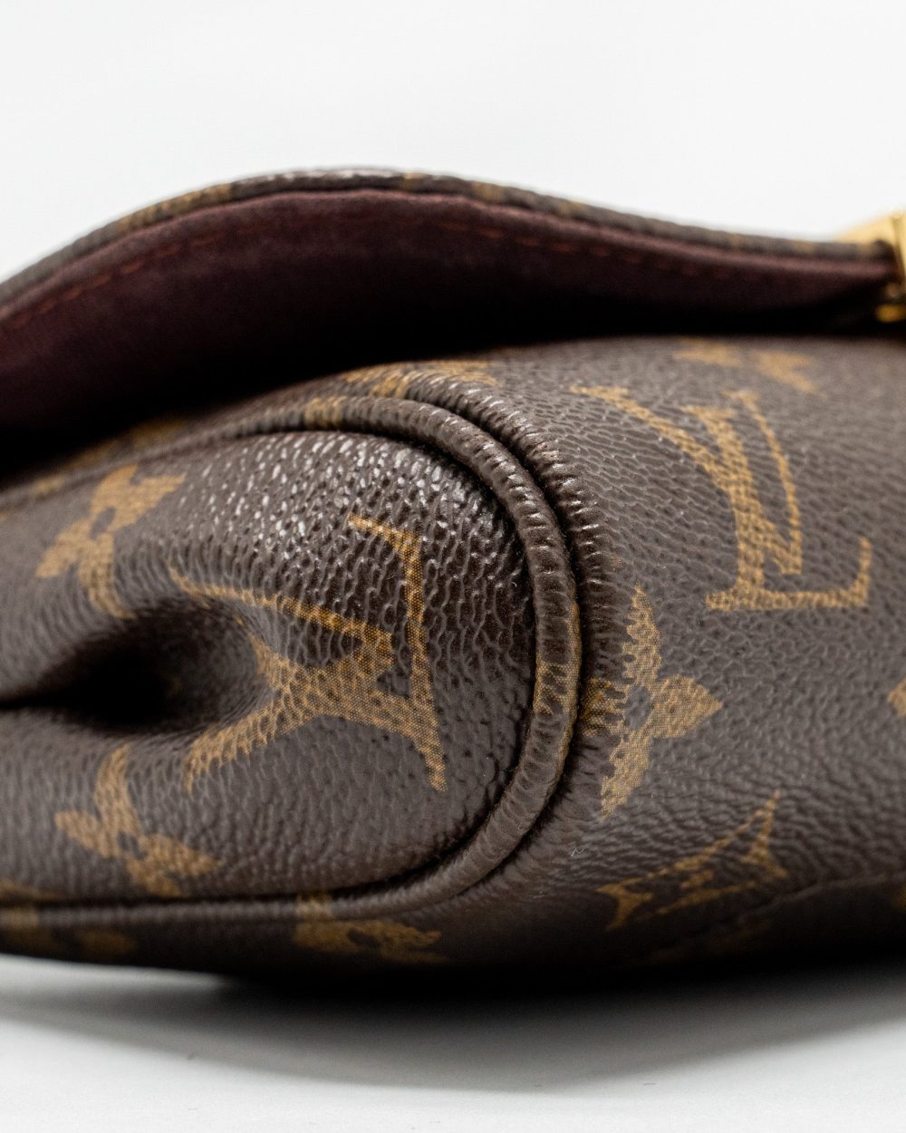 AAA Replica Louis Vuitton LV FAVOURITE PM MONOGRAM CANVAS GHW