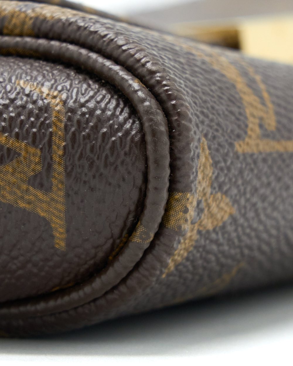 AAA Replica Louis Vuitton LV FAVORITE PM MONOGRAM CANVAS GHW
