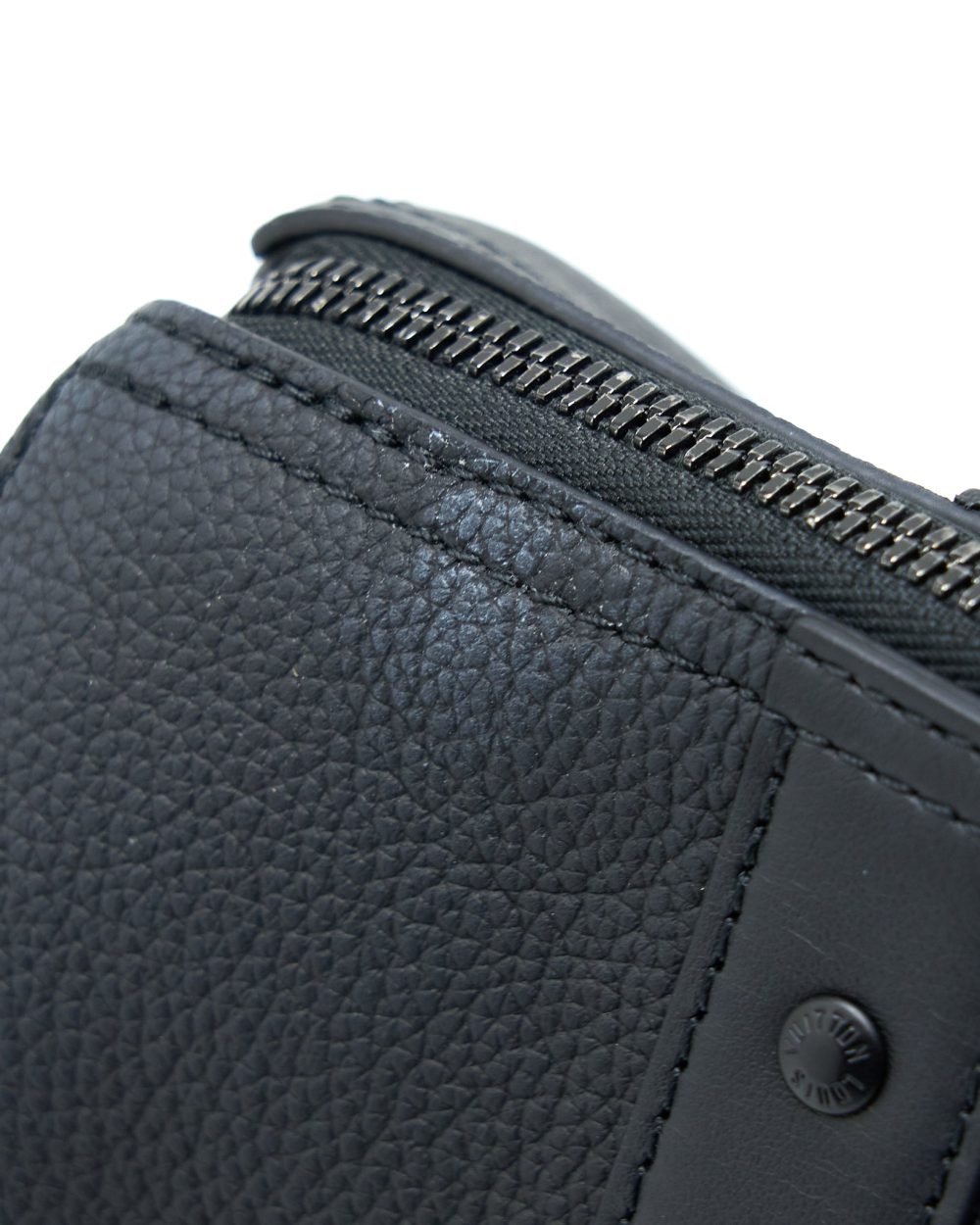 AAA Replica Louis Vuitton LV CITY KEEPALL GRAINED CALFSKIN BLACK WITH BLACK HARDWARE (NEW VERSION)