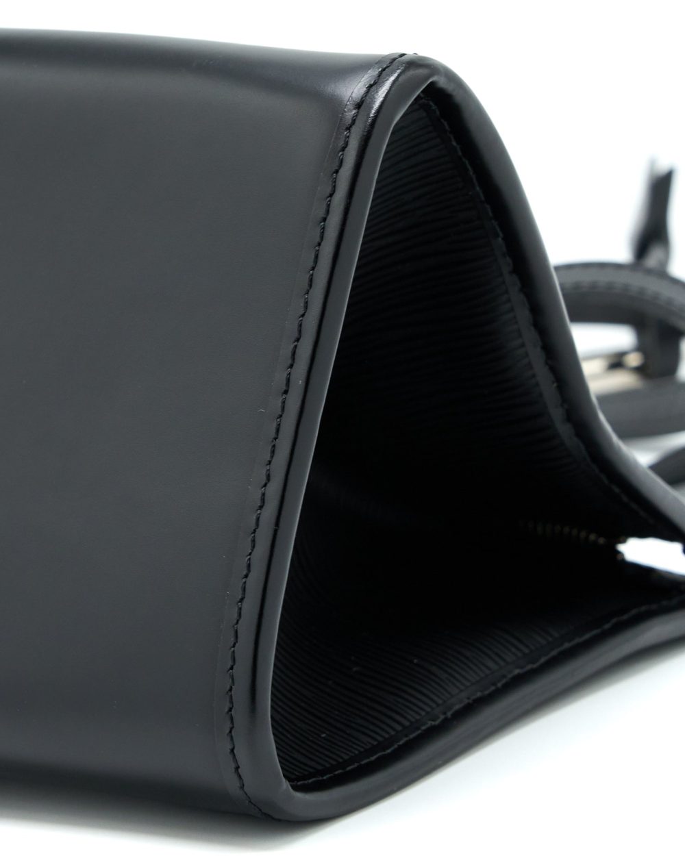AAA Replica Louis Vuitton LV MADELEINE PM EPI BLACK SHW