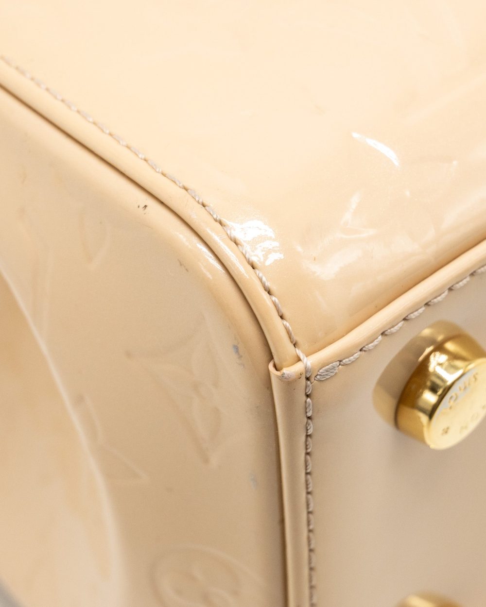 AAA Replica Louis Vuitton LV VERNIS BREA MM PATENT MONOGRAM BEIGE GHW