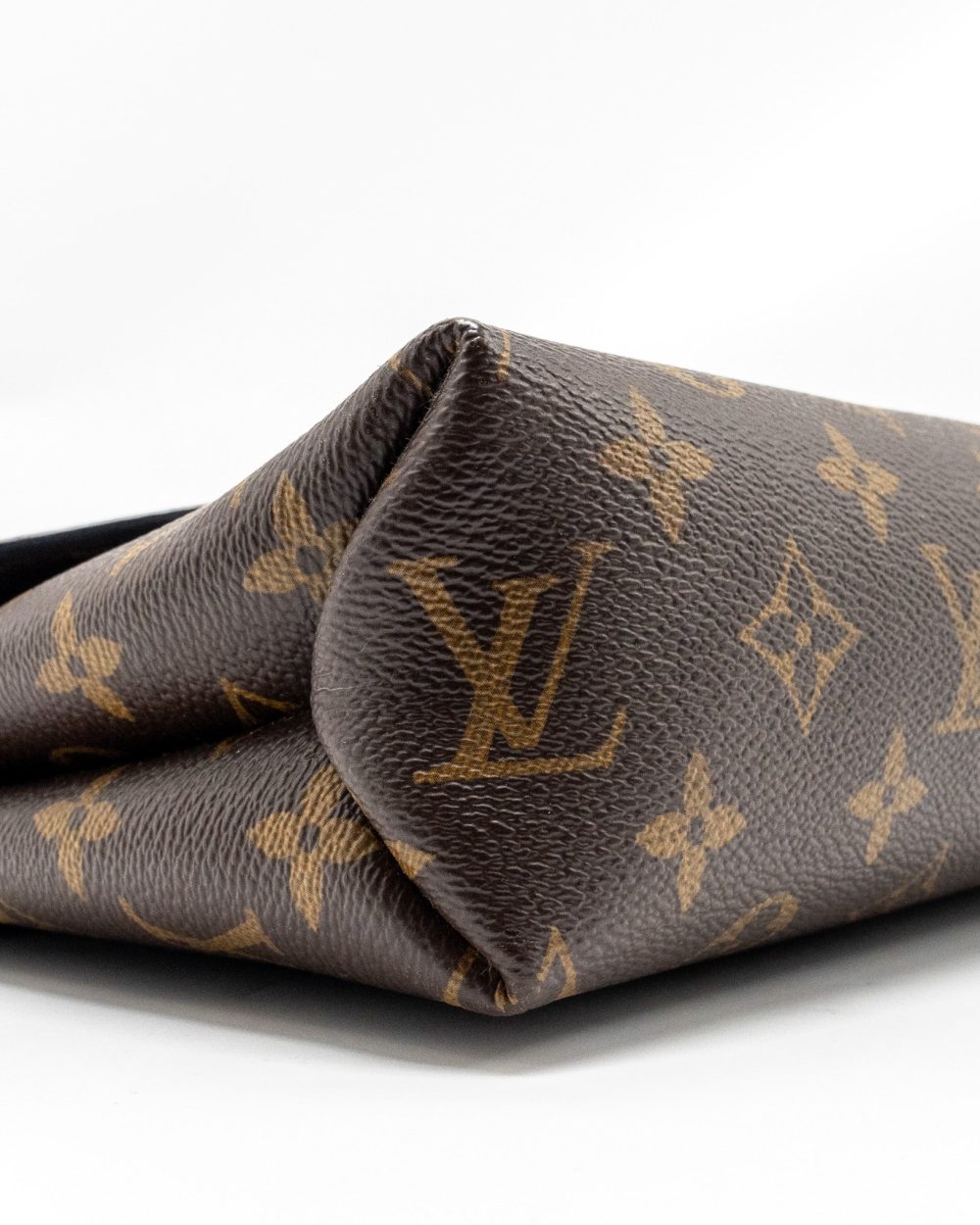 AAA Replica Louis Vuitton LV SAINT PLACIDE MONOGRAM CANVAS RASPBERRY GHW 