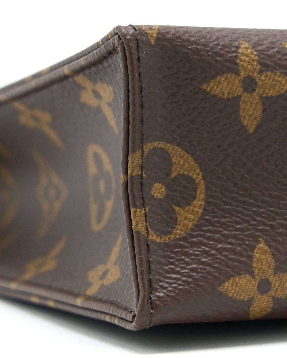 AAA Replica Louis Vuitton LV TOILETRY POCHETTE 26 MONOGRAM CANVAS GHW