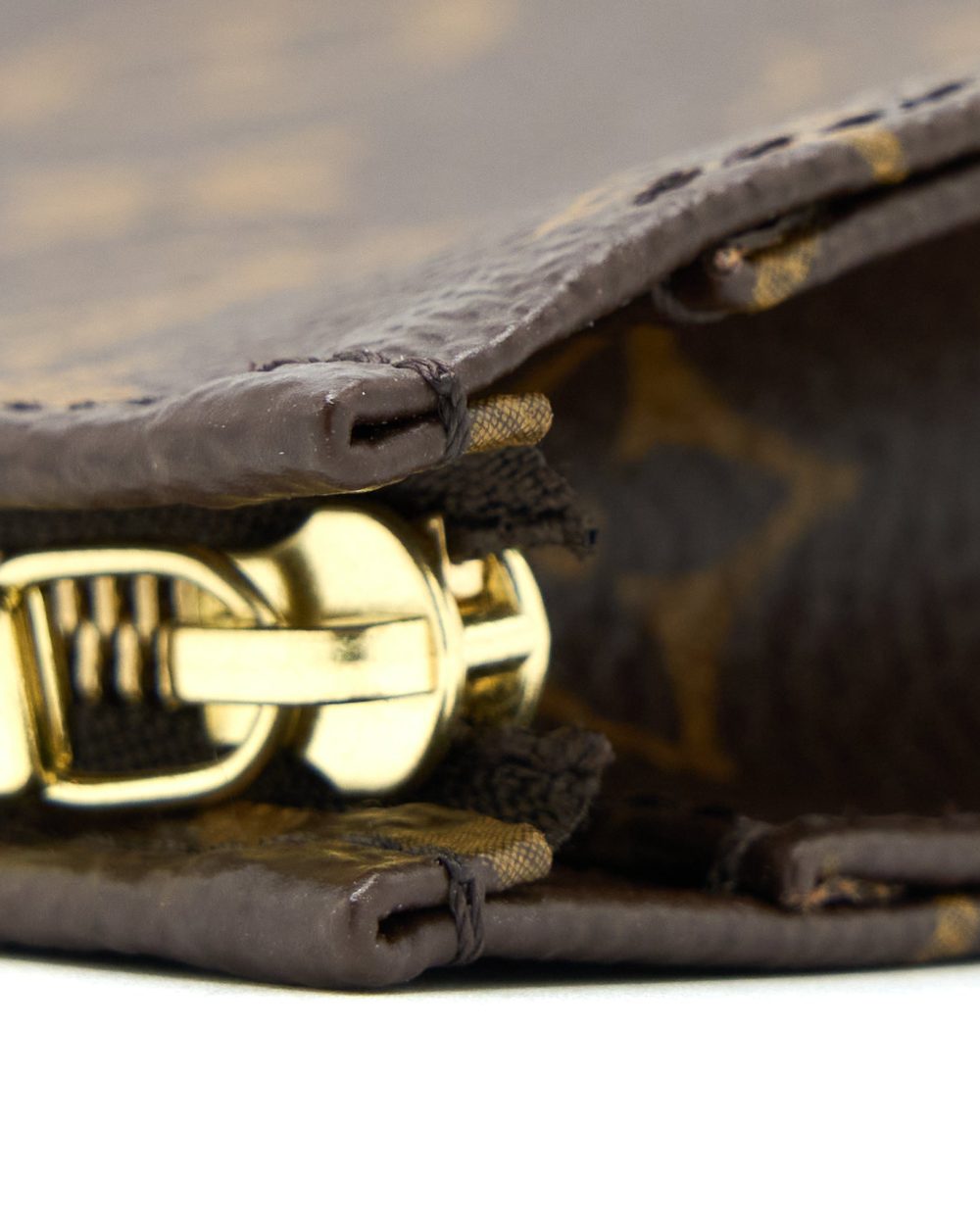 AAA Replica Louis Vuitton LV TOILETRY POCHETTE 26 MONOGRAM CANVAS GHW