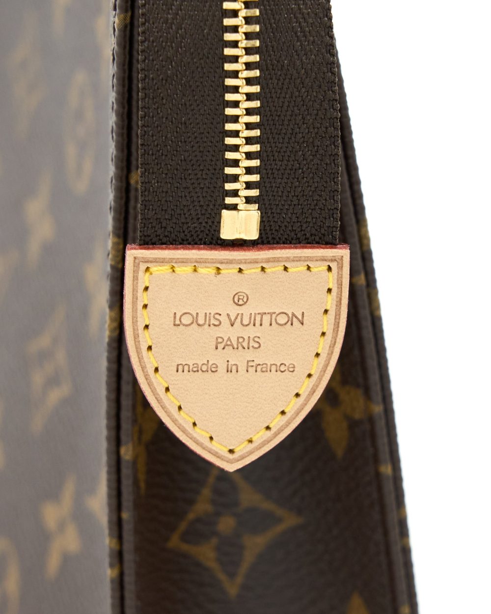 AAA Replica Louis Vuitton LV TOILETRY POCHETTE 26 MONOGRAM CANVAS GHW