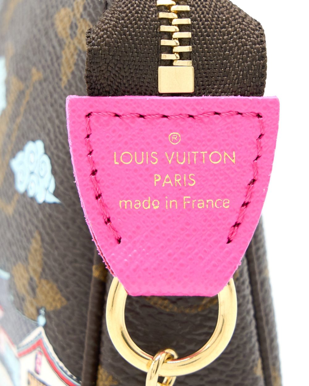 AAA Replica Louis Vuitton LV 2022 CHRISTMAS LIMITED MINI POCHETTE ACCESSORIES MONOGRAM CANVAS SEOUL BOUTIQUE GHW