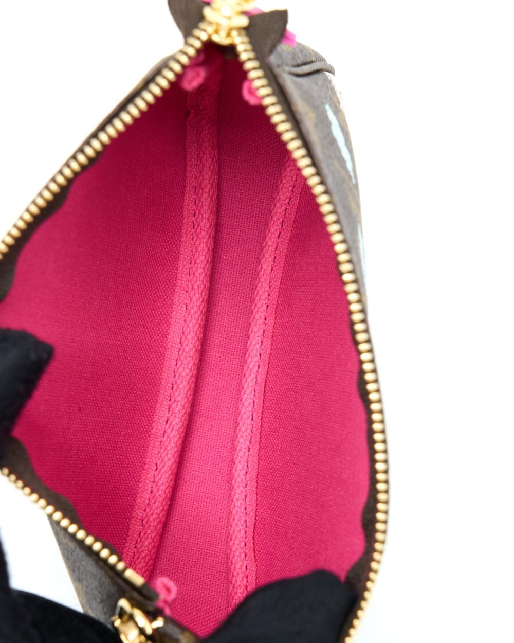 AAA Replica Louis Vuitton LV 2022 CHRISTMAS LIMITED MINI POCHETTE ACCESSORIES MONOGRAM CANVAS SEOUL BOUTIQUE GHW