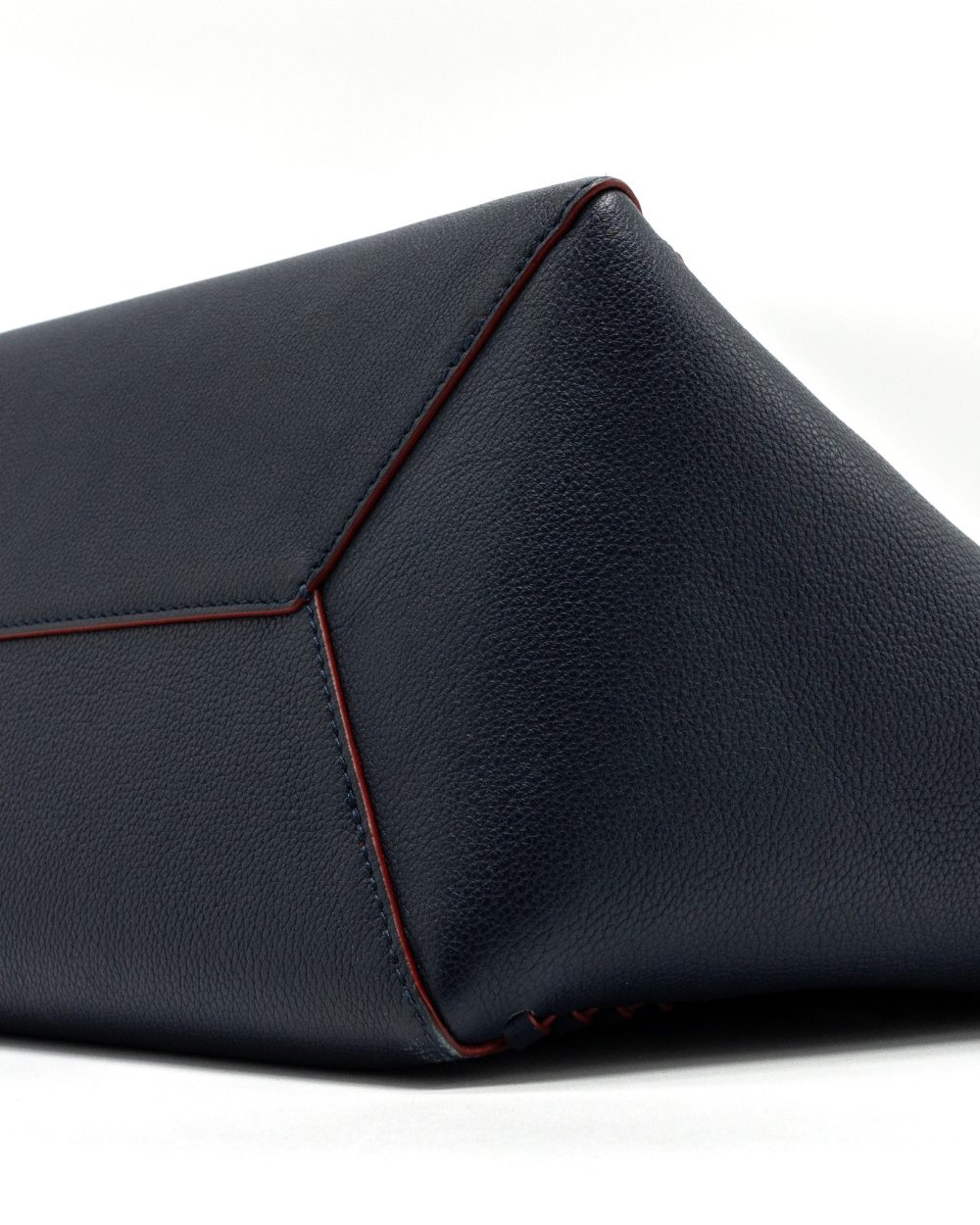 AAA Replica Louis Vuitton LV LOCK ME TOTE BAG CALFSKIN NAVY SHW