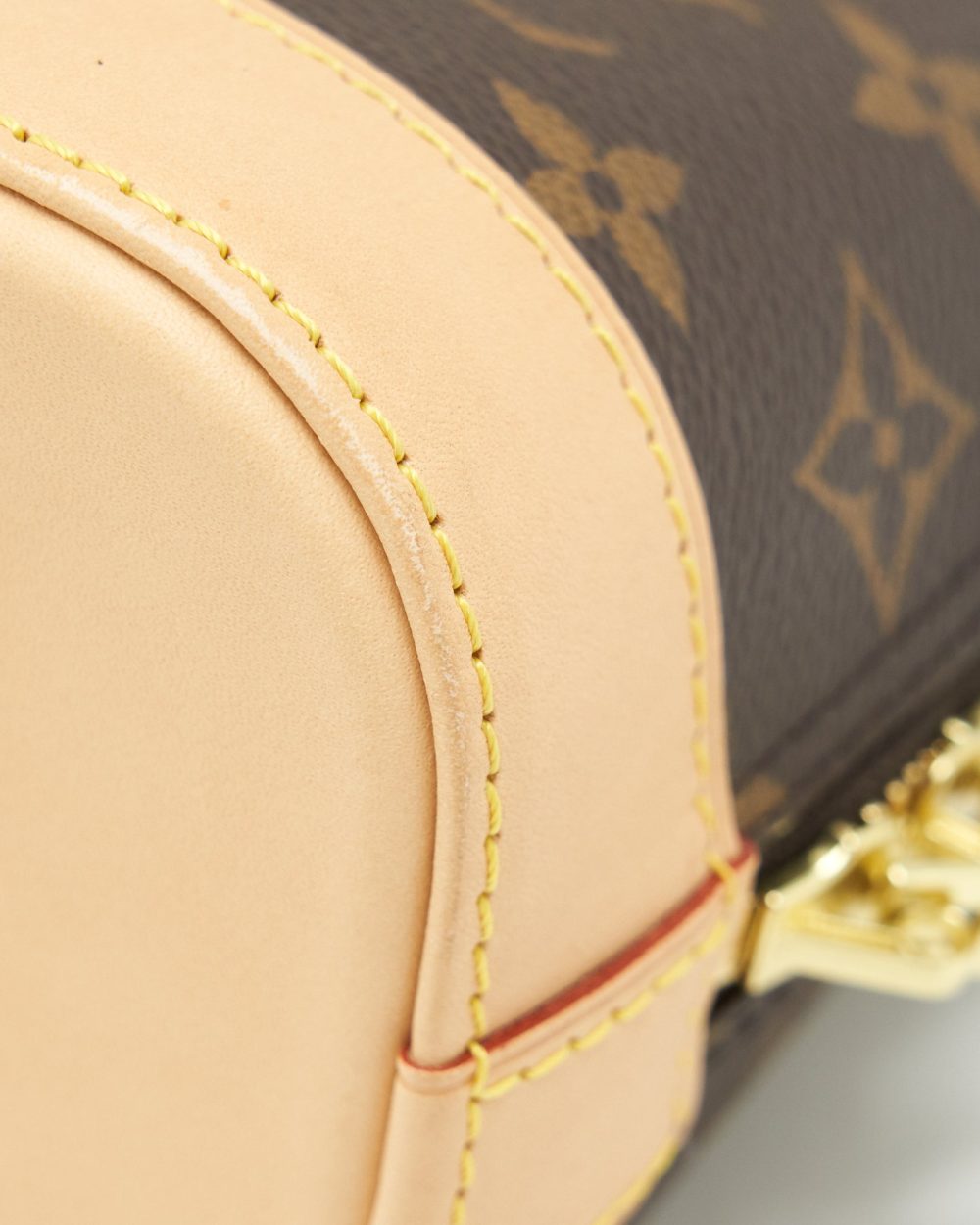 AAA Replica Louis Vuitton LV MONOGRAM ALMA BB CROSSBODY BAG