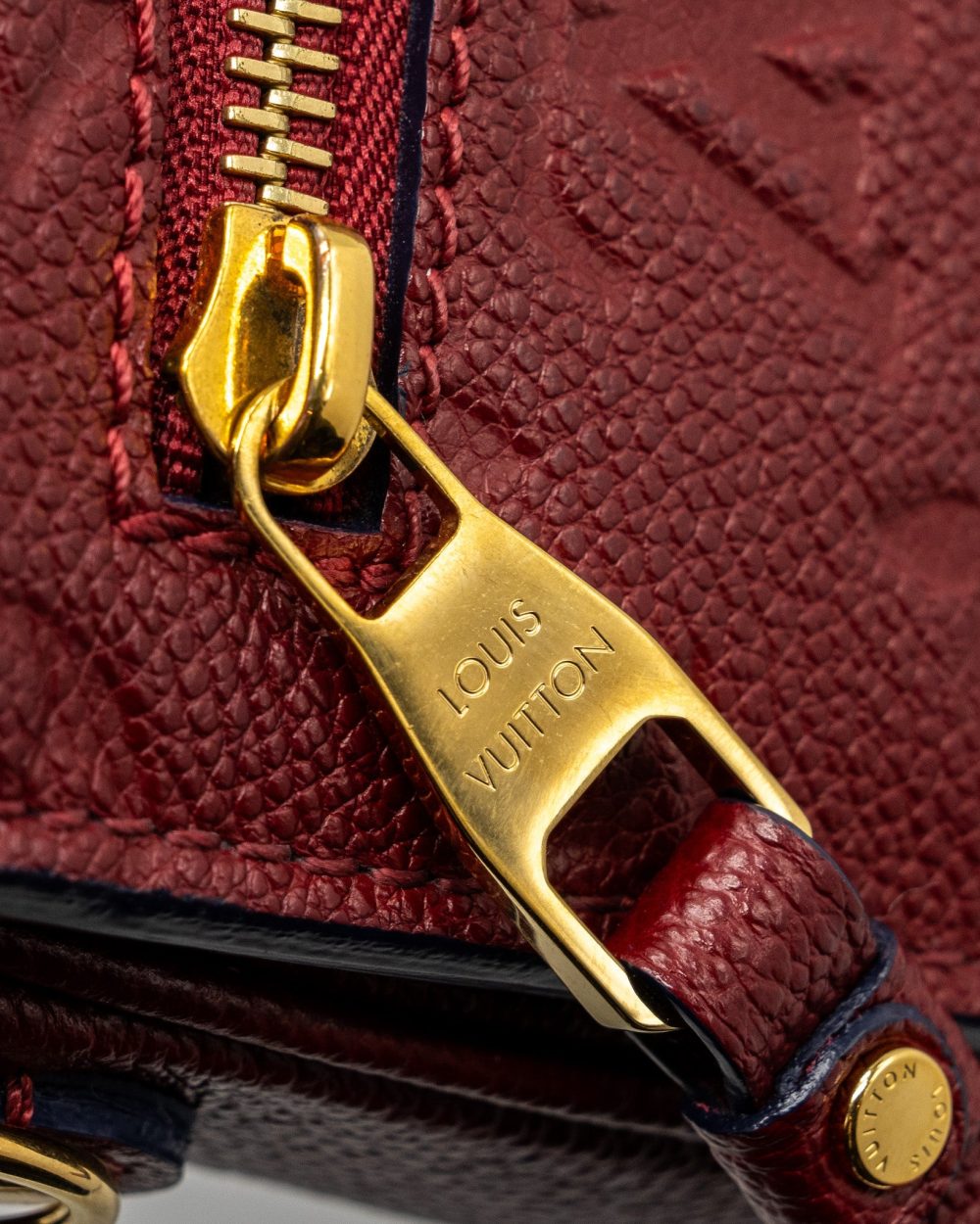 AAA Replica Louis Vuitton LV POCHETTE MÉTIS MONOGRAM EMPREINTE RED GHW