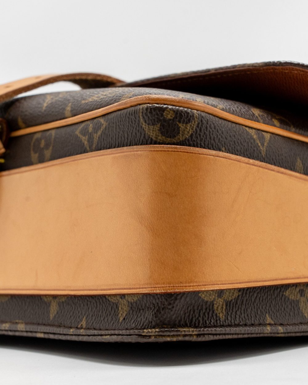 AAA Replica Louis Vuitton LV VINTAGE MESSENGER CROSSBODY BAG MONOGRAM CANVAS GHW