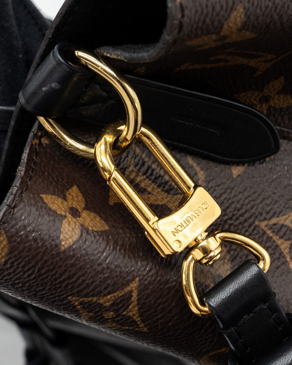 AAA Replica Louis Vuitton LV NEONOE MM MONOGRAM CANVAS BLACK GHW