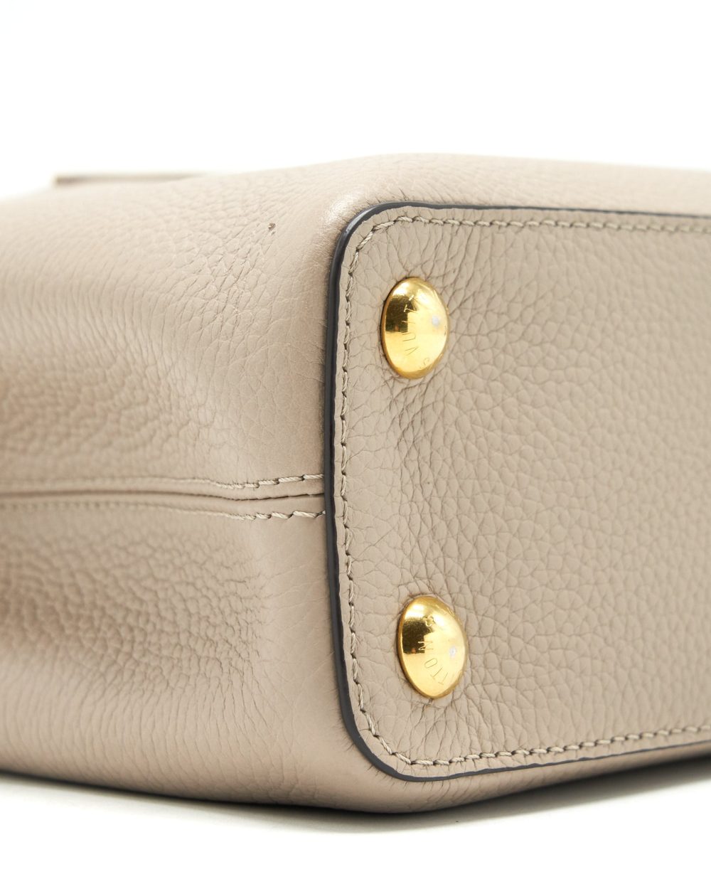 AAA Replica Louis Vuitton LV CAPUCINES BB TAURILLON GALET GHW