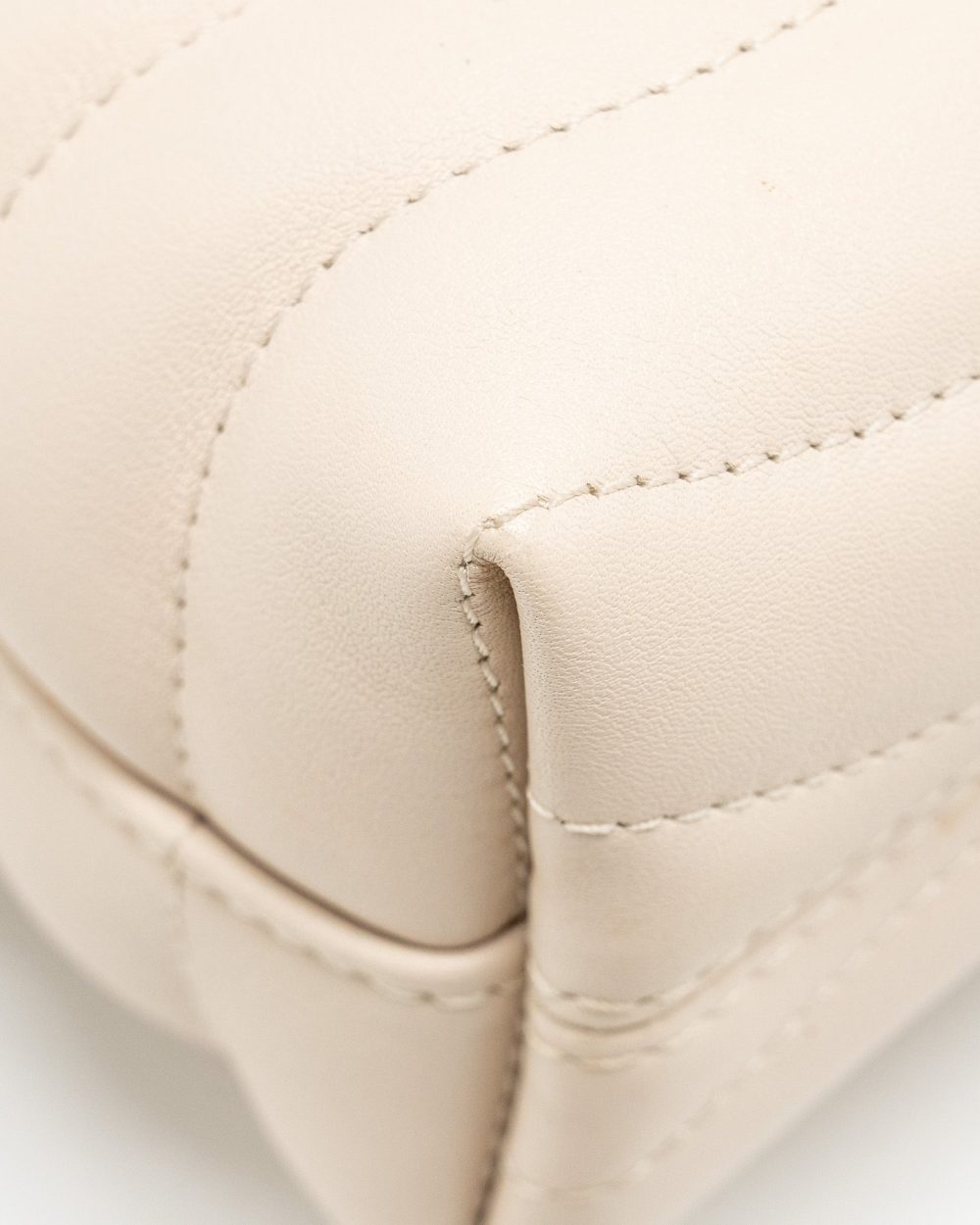 AAA Replica Louis Vuitton LV HOLD ME NEW WAVE BAG CALFSKIN IVORY GHW