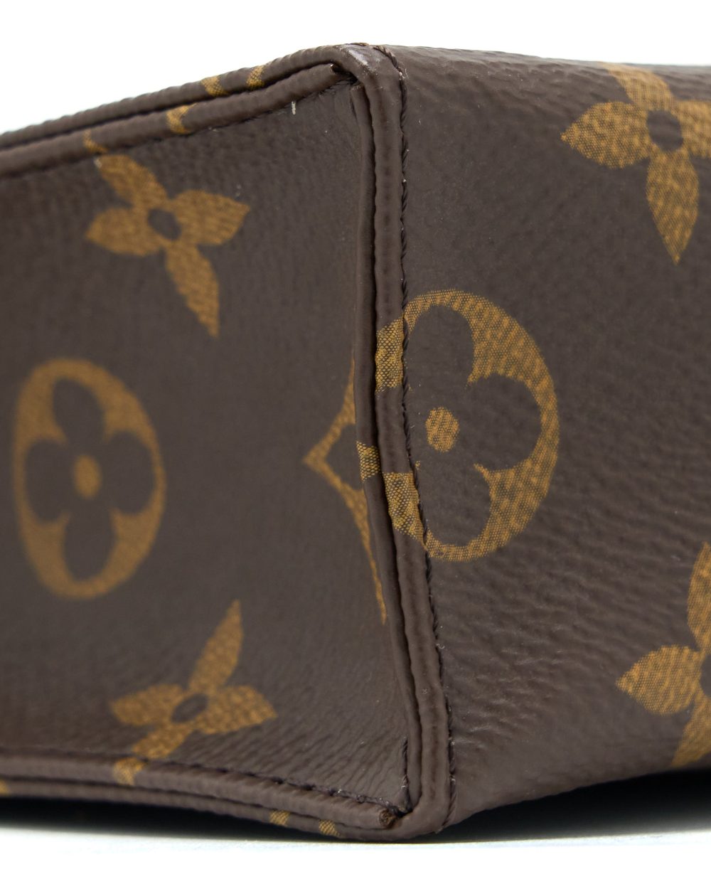 AAA Replica Louis Vuitton LV TOILETRY POCHETTE 26 MONOGRAM CANVAS GHW
