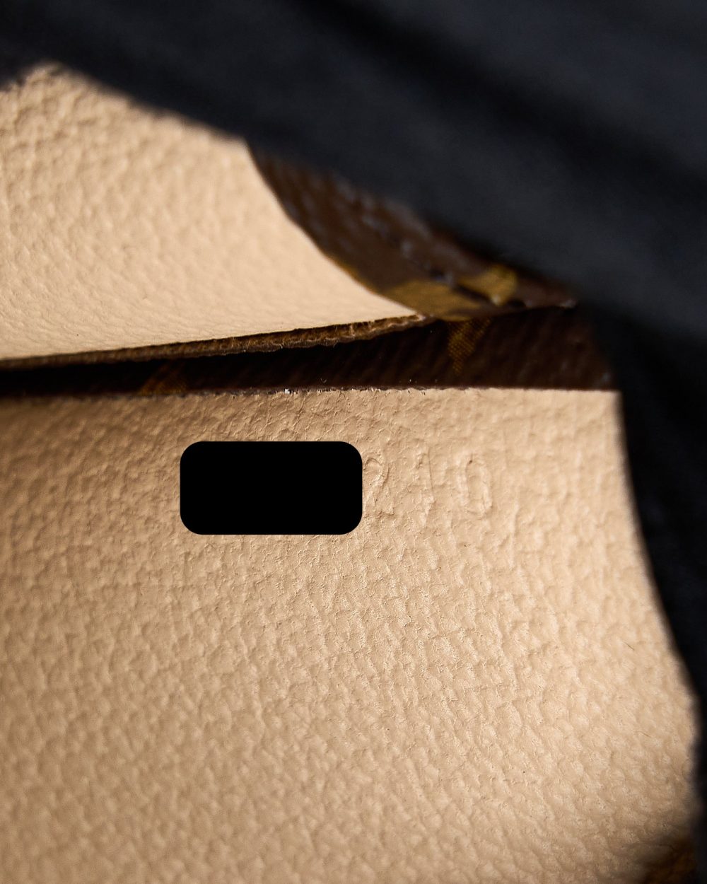 AAA Replica Louis Vuitton LV TOILETRY POCHETTE 26 MONOGRAM CANVAS GHW