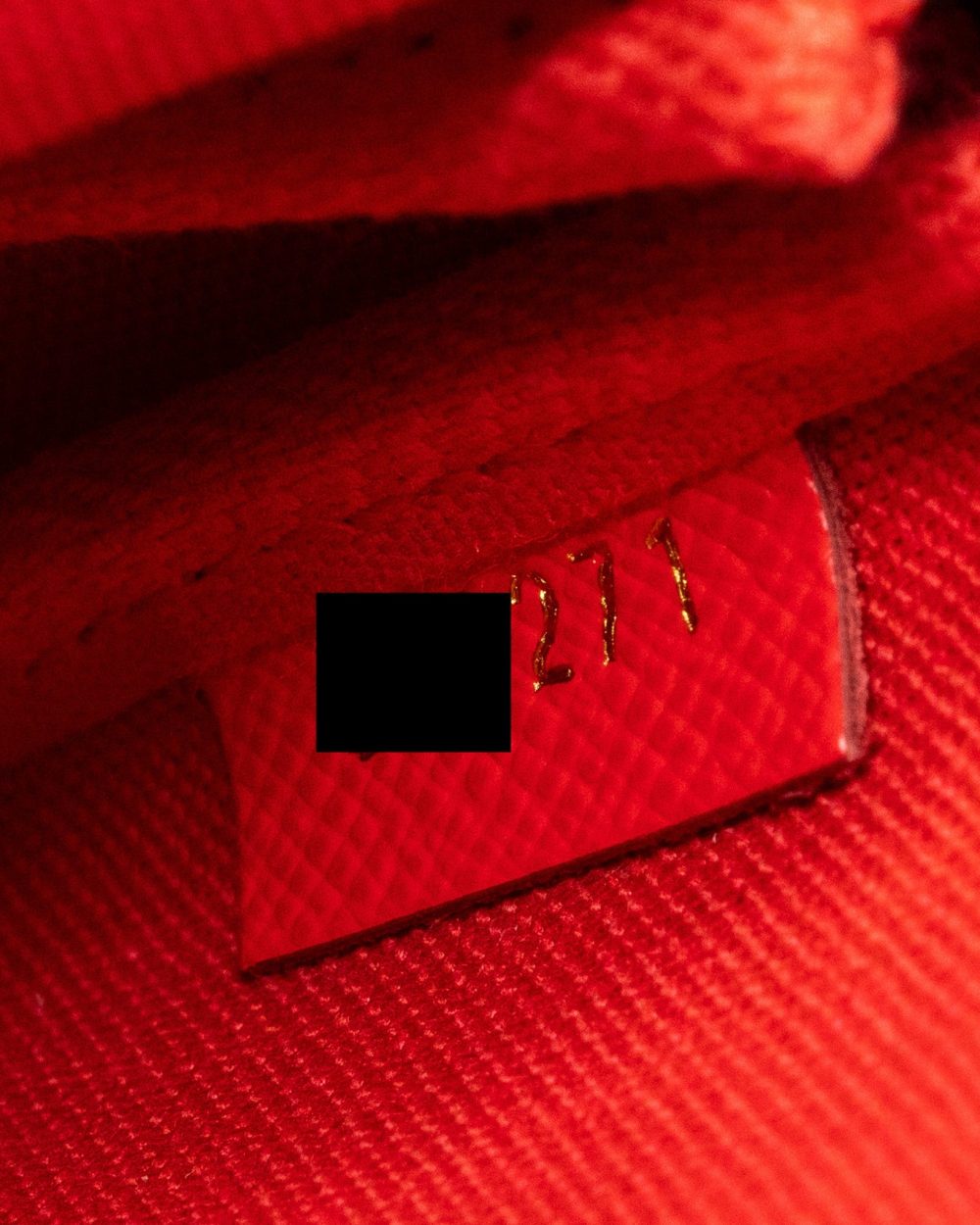 AAA Replica Louis Vuitton LV MINI POCHETTE ACCESSORIES 2021 XMAS LONDON LIMITED EDITION MULTICOLOUR GHW