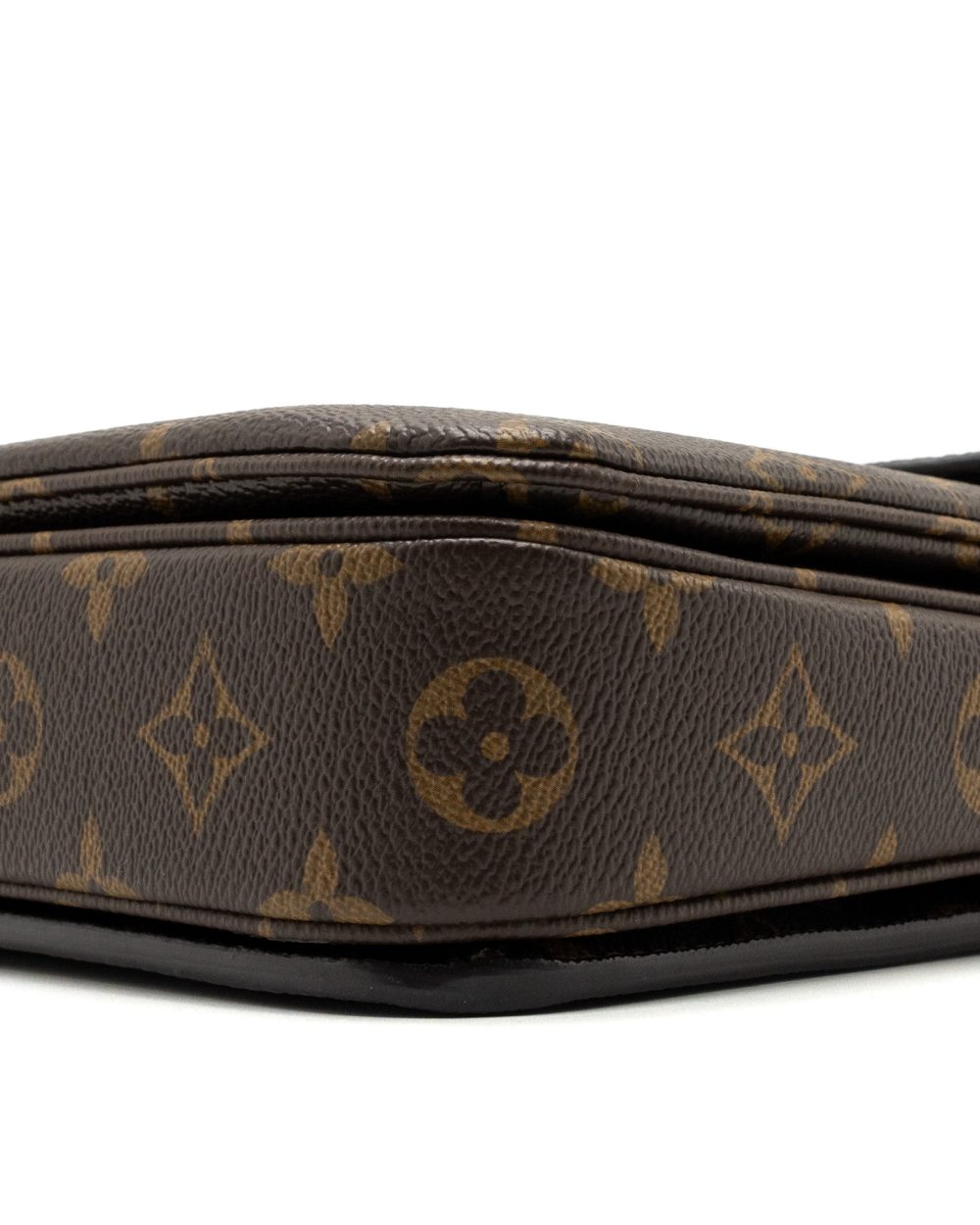 AAA Replica Louis Vuitton LV POCHETTE MÉTIS MONOGRAM CANVAS GHW