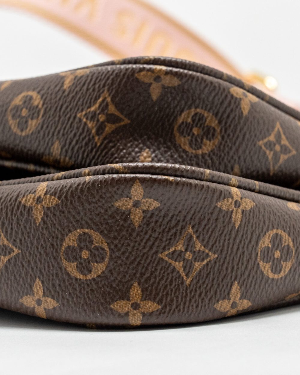 AAA Replica Louis Vuitton LV MULTI POCHETTE ACCESSORIES MONOGRAM CANVAS GHW 