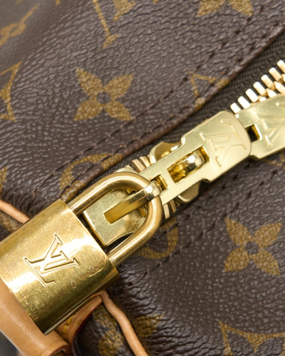 AAA Replica Louis Vuitton LV KEEPALL BANDOULIERE 50 MONOGRAM CANVAS GHW