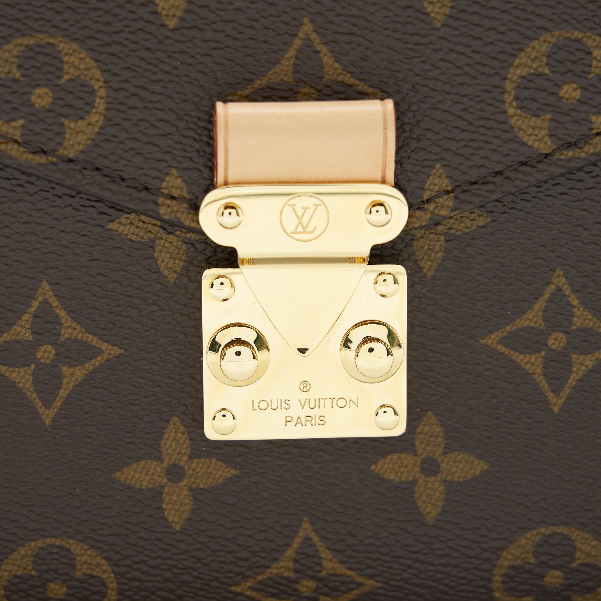 AAA Replica Louis Vuitton LV MONOGRAM CANVAS POCHETTE METIS