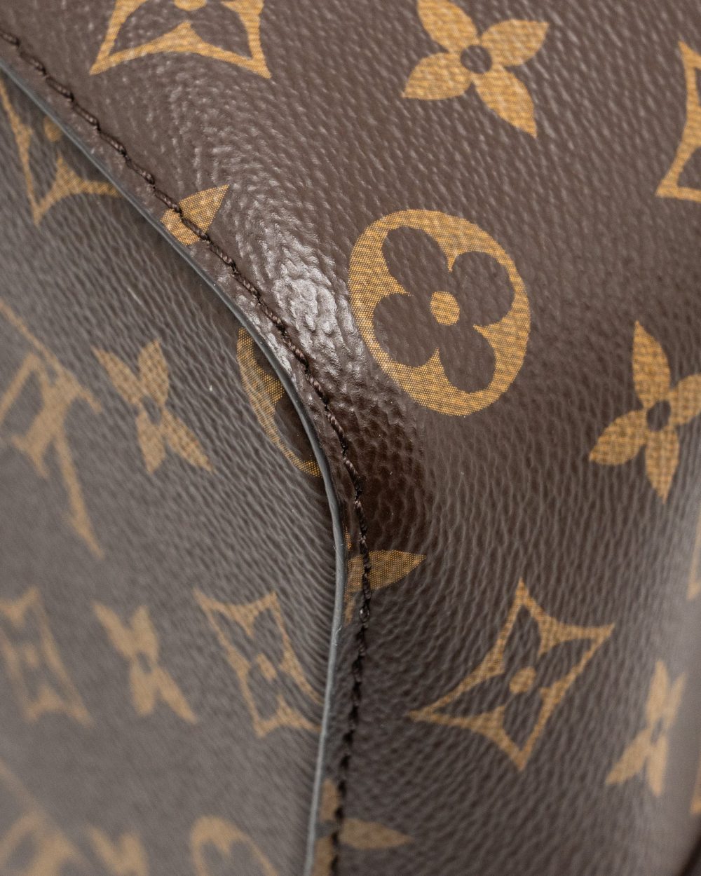 AAA Replica Louis Vuitton LV NEONOE MONOGRAM CANVAS BLACK GHW