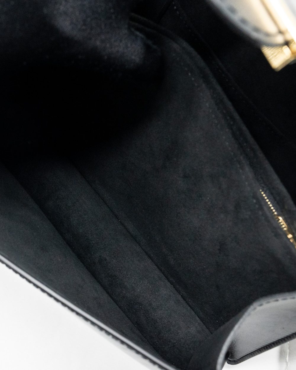 AAA Replica Louis Vuitton LV DAUPHINE MM EPI BLACK GHW (NEW VERSION)