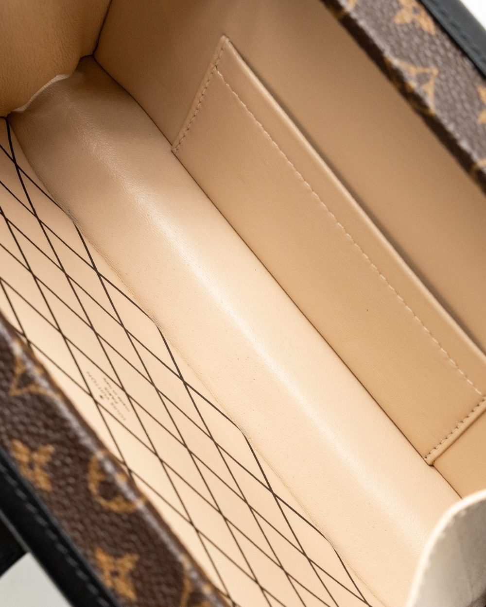 AAA Replica Louis Vuitton LV PETITE MALLE MONOGRAM CANVAS/SMOOTH CALFSKIN GHW