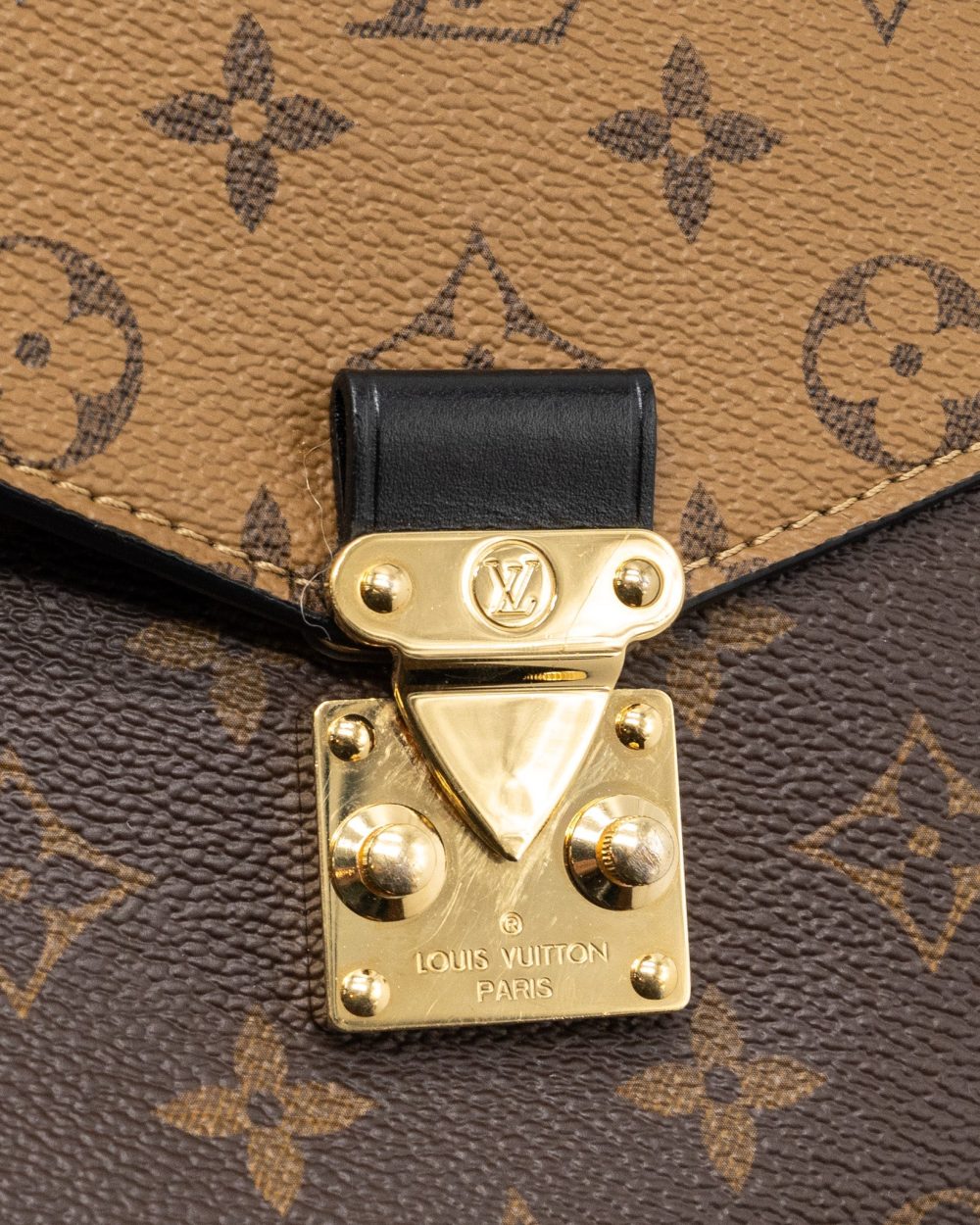 AAA Replica Louis Vuitton LV POCHETTE MÉTIS REVERSE MONOGRAM CANVAS GHW