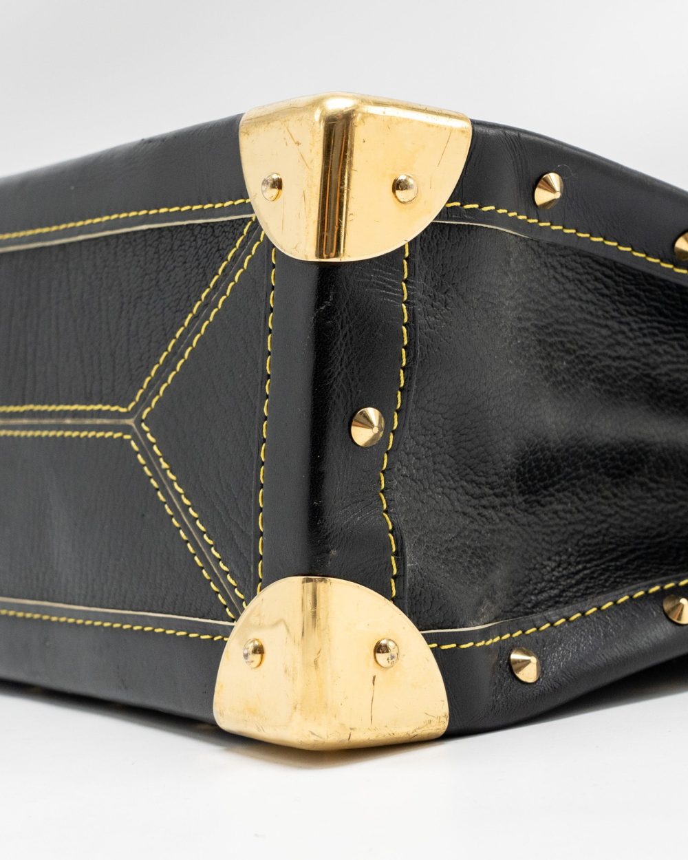 AAA Replica Louis Vuitton LV VINTAGE SHOULDER BAG BLACK GHW