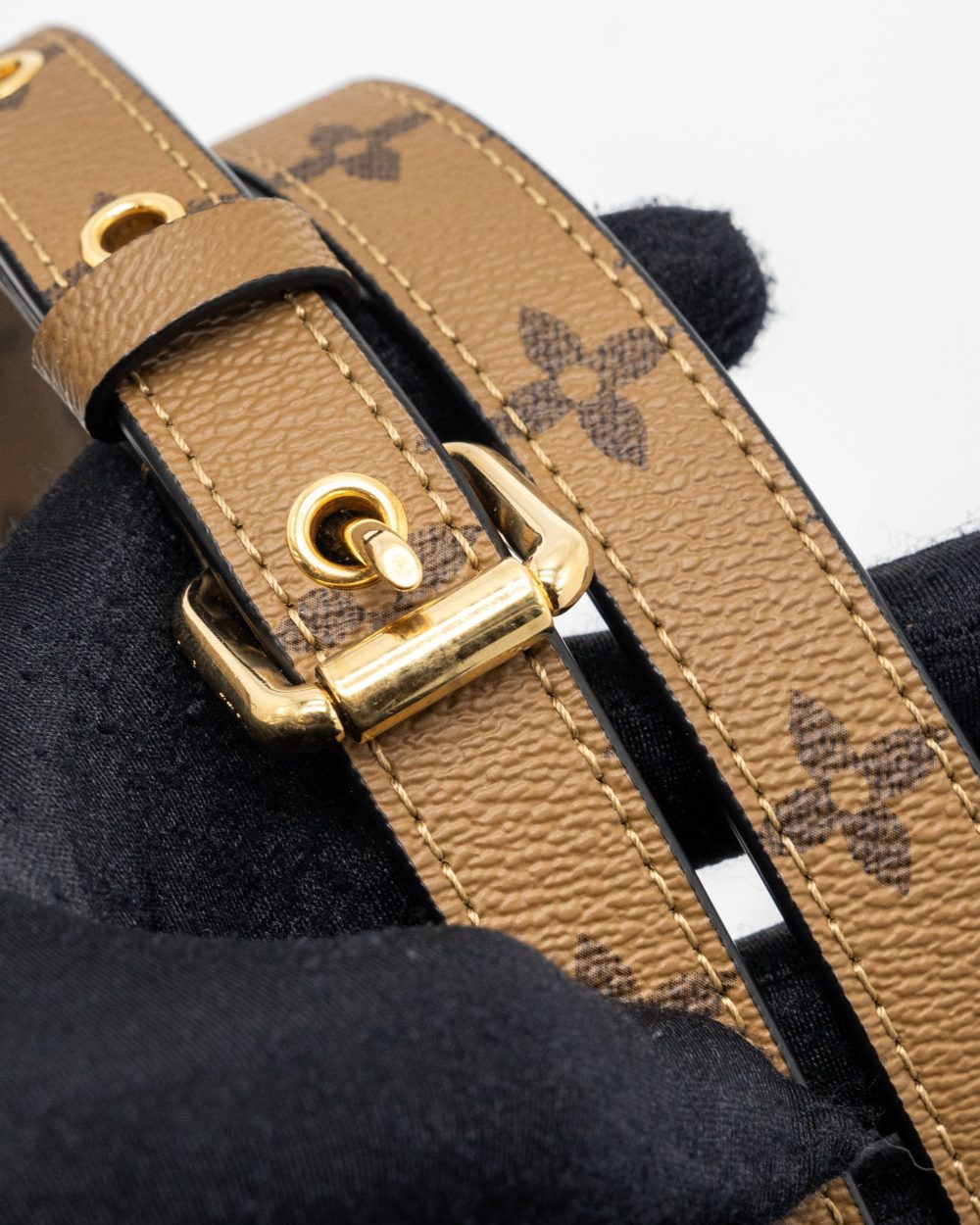 AAA Replica Louis Vuitton LV POCHETTE MÉTIS REVERSE MONOGRAM CANVAS GHW