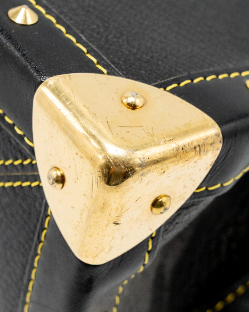 AAA Replica Louis Vuitton LV VINTAGE SHOULDER BAG BLACK GHW