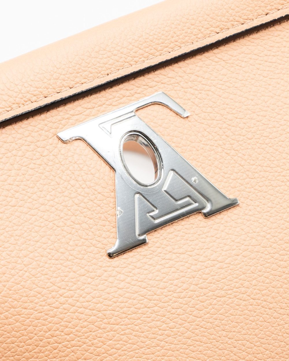 AAA Replica Louis Vuitton LV LOCK ME II BB CALFSKIN MULTICOLOR SHW