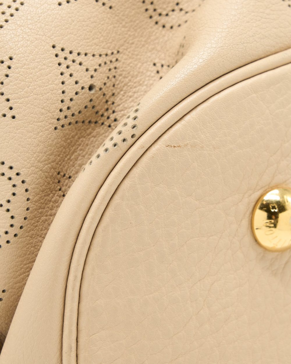 AAA Replica Louis Vuitton LV MAHINA HINA SHOULDER BAG BEIGE GHW