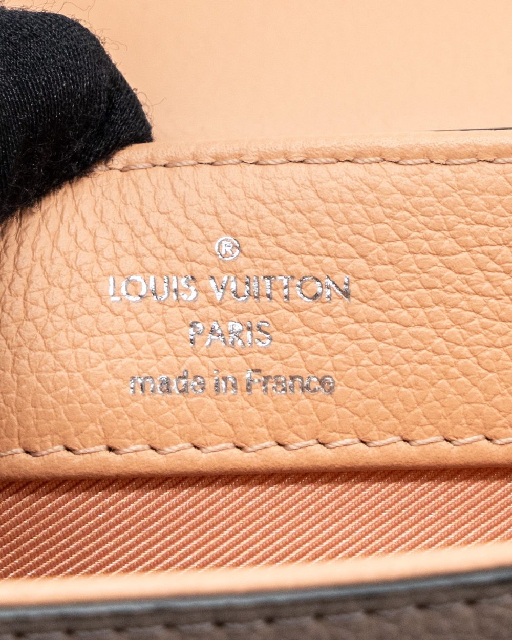 AAA Replica Louis Vuitton LV LOCK ME II BB CALFSKIN MULTICOLOR SHW