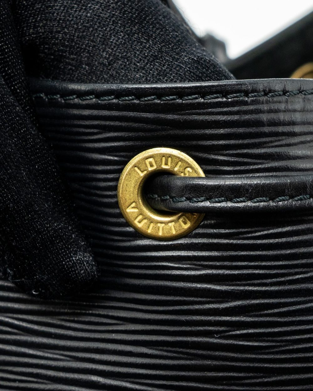 AAA Replica Louis Vuitton LV PETIT NOE EPI LEATHER BLACK GHW