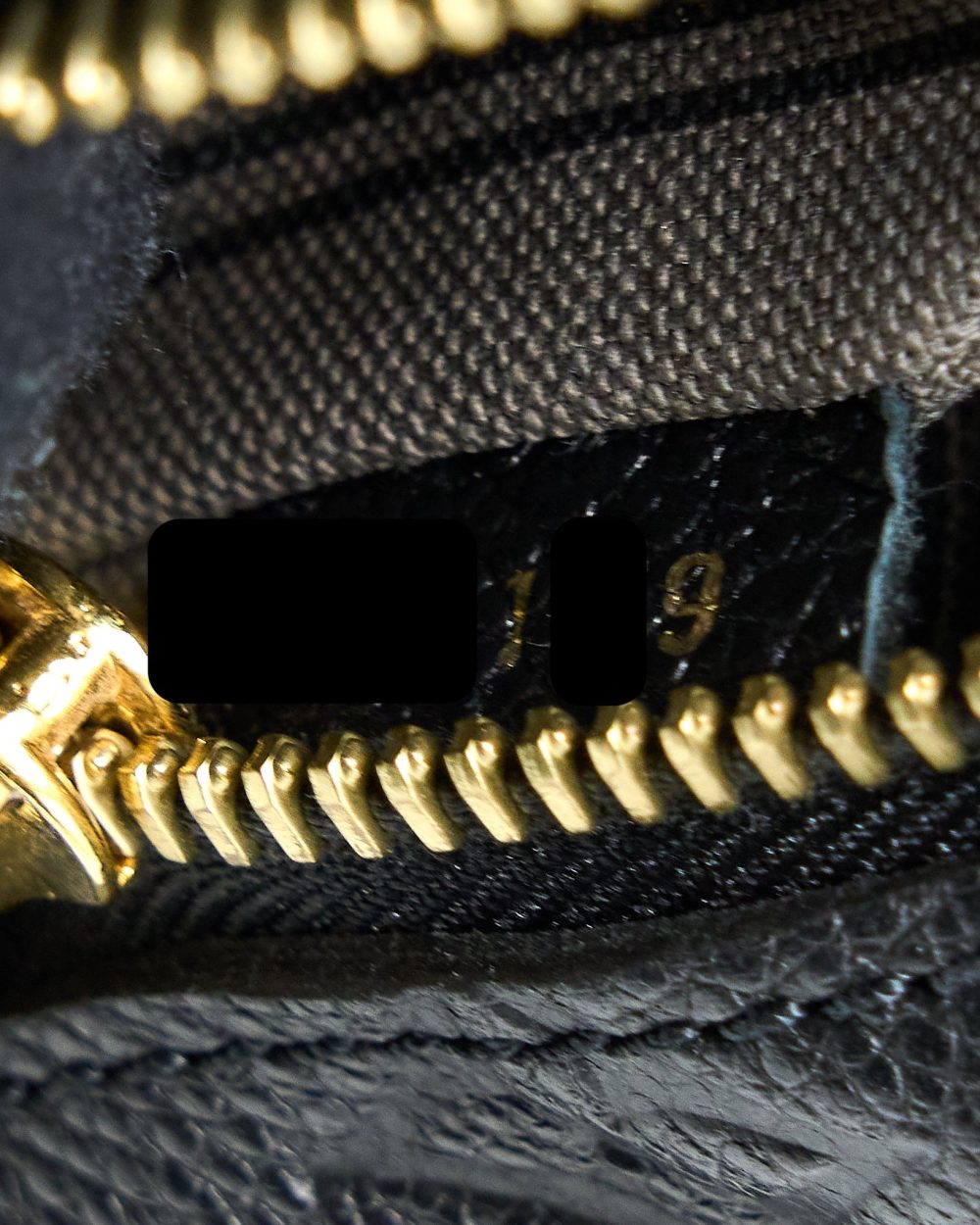 AAA Replica Louis Vuitton LV POCHETTE METIS MONOGRAM EMPRIENTE BLACK GHW