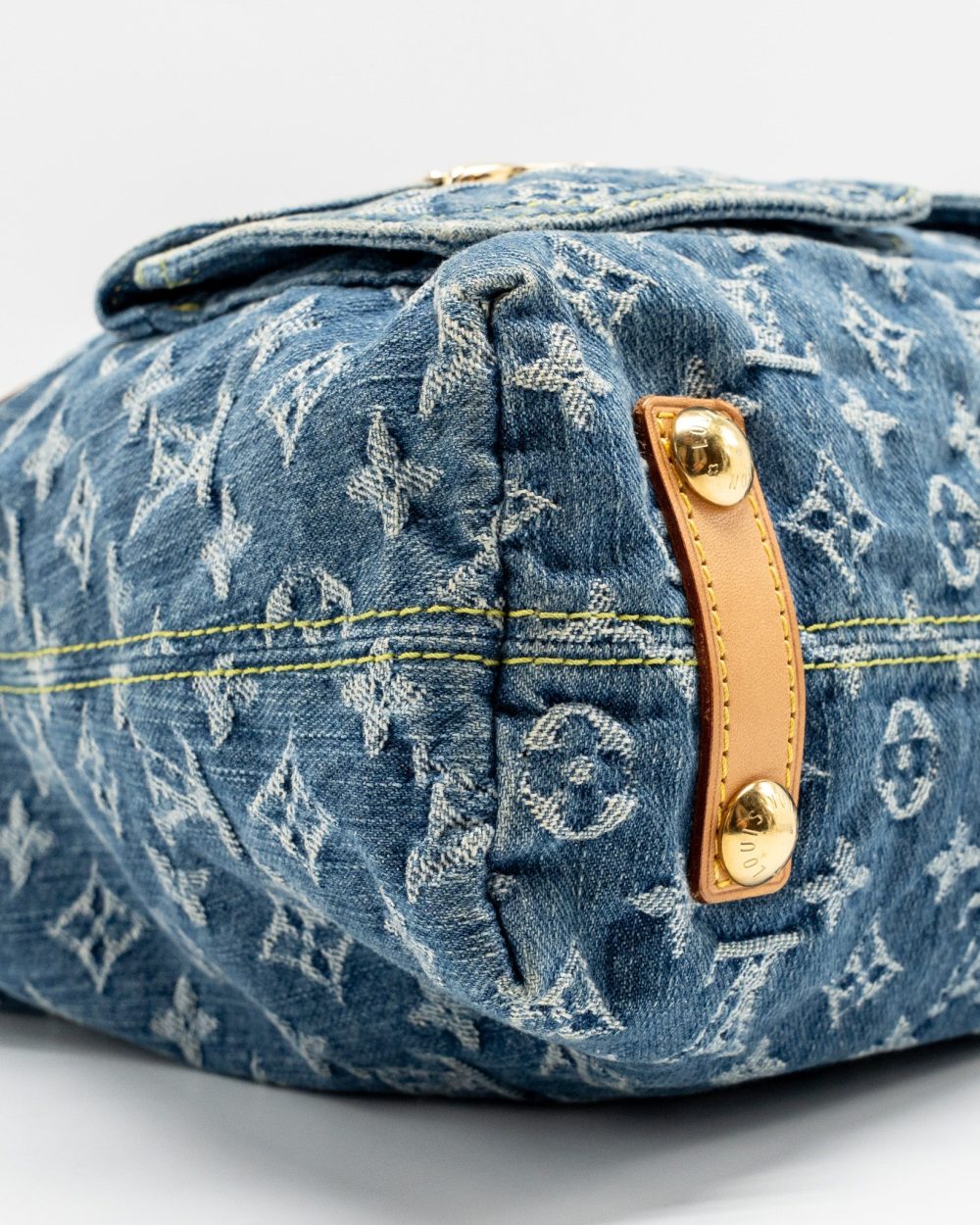 AAA Replica Louis Vuitton LV VINTAGE BAGGY GM SHOULDER BAG MONOGRAM DENIM GHW