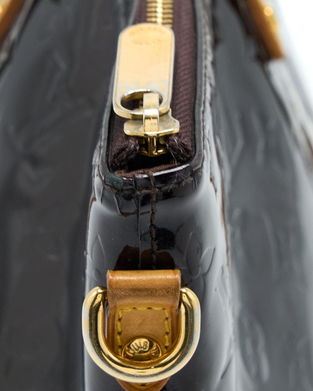 AAA Replica Louis Vuitton LV VERNIS BELLEVUE GM BAG PATENT AMARANTE GHW