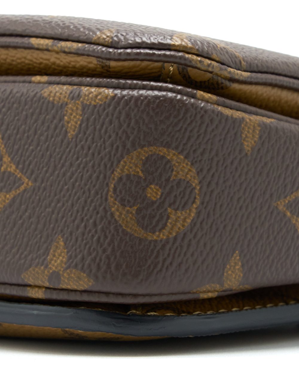 AAA Replica Louis Vuitton LV POCHETTE MÉTIS MONOGRAM REVERSE CANVAS GHW