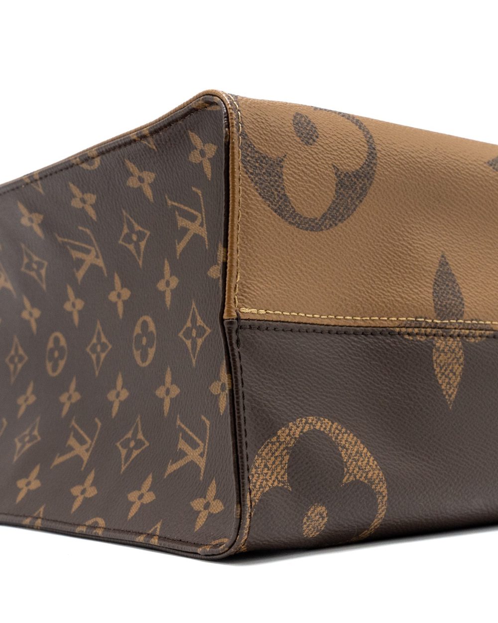 AAA Replica Louis Vuitton LV ONTHEGO MM MONOGRAM CANVAS GHW