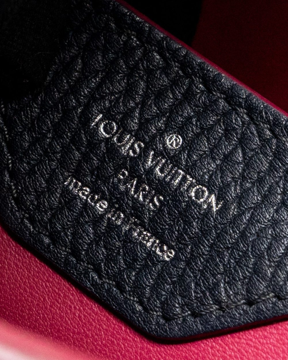 AAA Replica Louis Vuitton LV CAPUCINES BB TAURILLON NAVY SHW