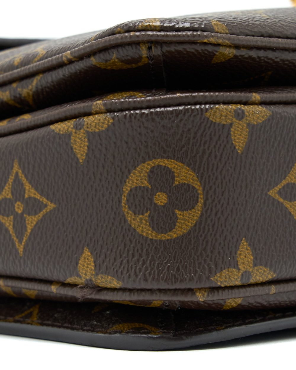 AAA Replica Louis Vuitton LV POCHETTE MÉTIS MONOGRAM CANVAS GHW
