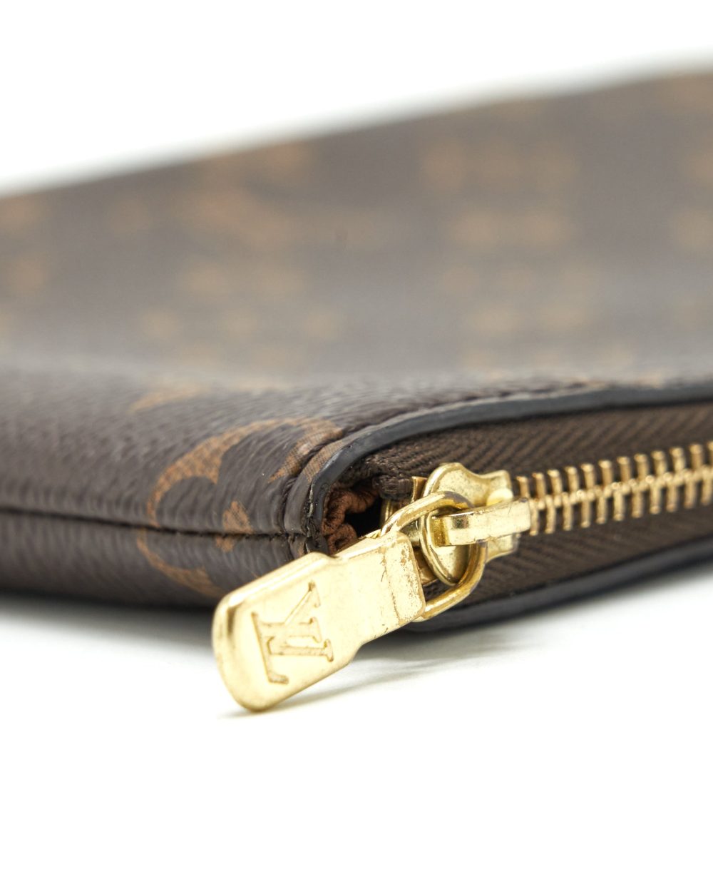 AAA Replica Louis Vuitton LV ETUI VOYAGE PM POUCH MONOGRAM CANVAS GHW